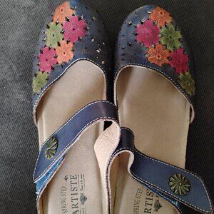 L' Artiste Spring Step Sandals , Size 9.5 Women Good Condition